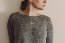 Load image into Gallery viewer, Oval Locket